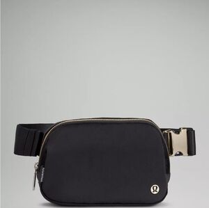 Lululemon Everywhere Belt Bag 1L Velour
